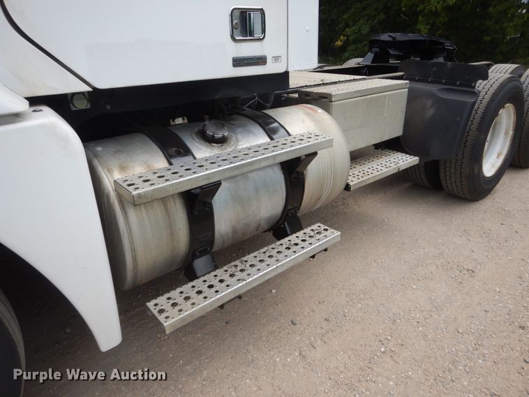 image for item FT9031 2008 Freightliner Century Class  semi truck