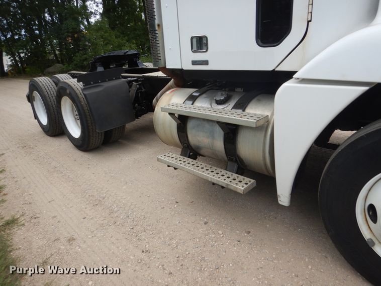 image for item FT9031 2008 Freightliner Century Class  semi truck