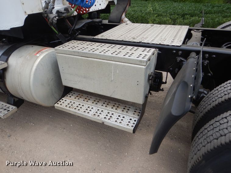 image for item FT9031 2008 Freightliner Century Class  semi truck