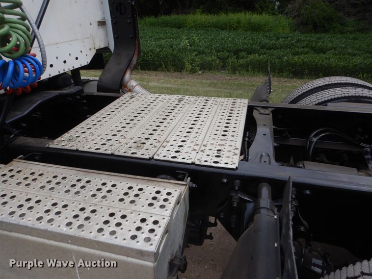 image for item FT9031 2008 Freightliner Century Class  semi truck