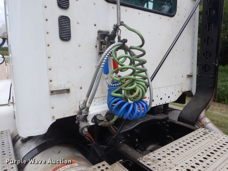 image for item FT9031 2008 Freightliner Century Class  semi truck