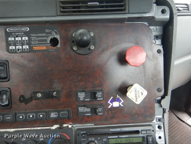 image for item FT9031 2008 Freightliner Century Class  semi truck