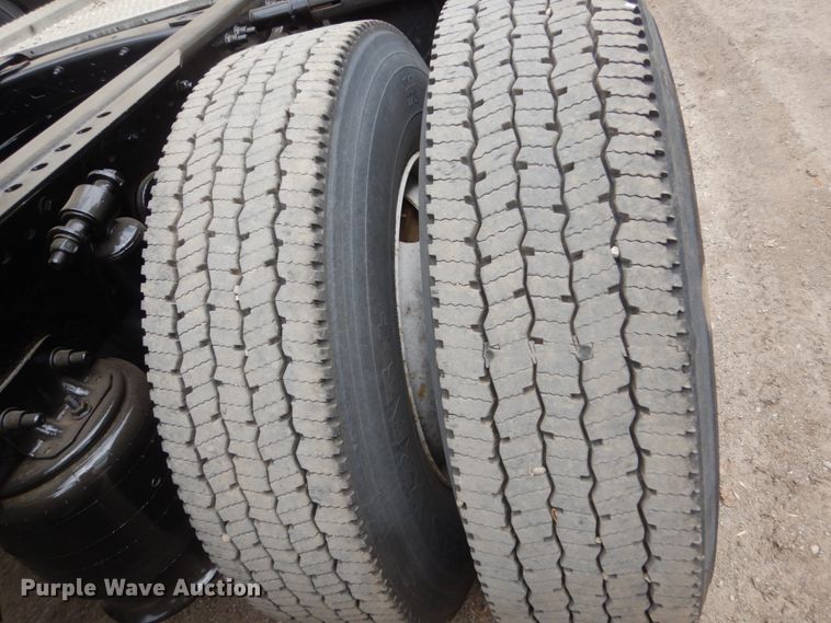 image for item FT9031 2008 Freightliner Century Class  semi truck