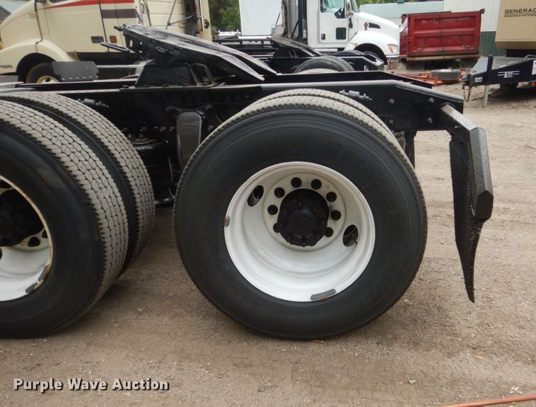 image for item FT9031 2008 Freightliner Century Class  semi truck