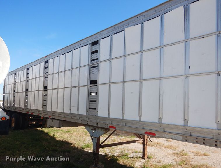 image for item GE9456 1991 Barrett 90L6369 Cattle Pot livestock trailer