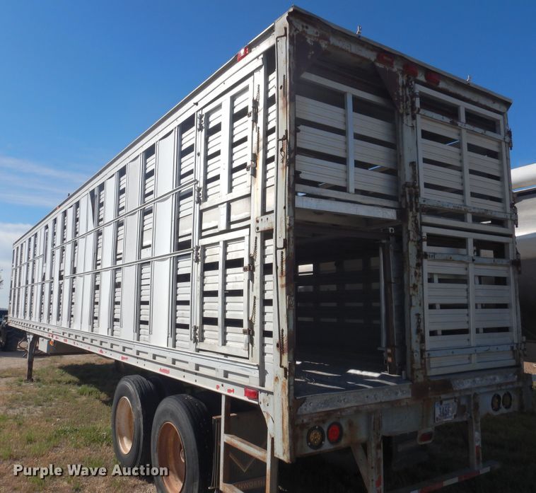 image for item GE9456 1991 Barrett 90L6369 Cattle Pot livestock trailer