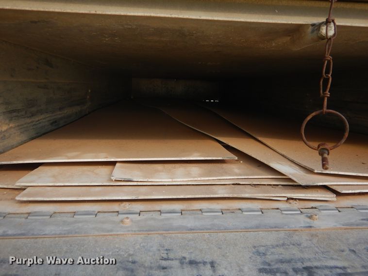 image for item GE9456 1991 Barrett 90L6369 Cattle Pot livestock trailer