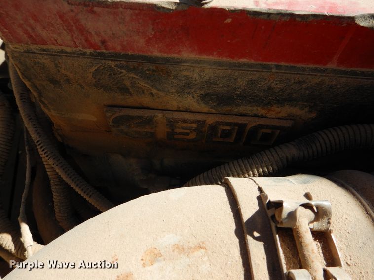 image for item GE9461 2000 Freightliner FLD120  semi truck