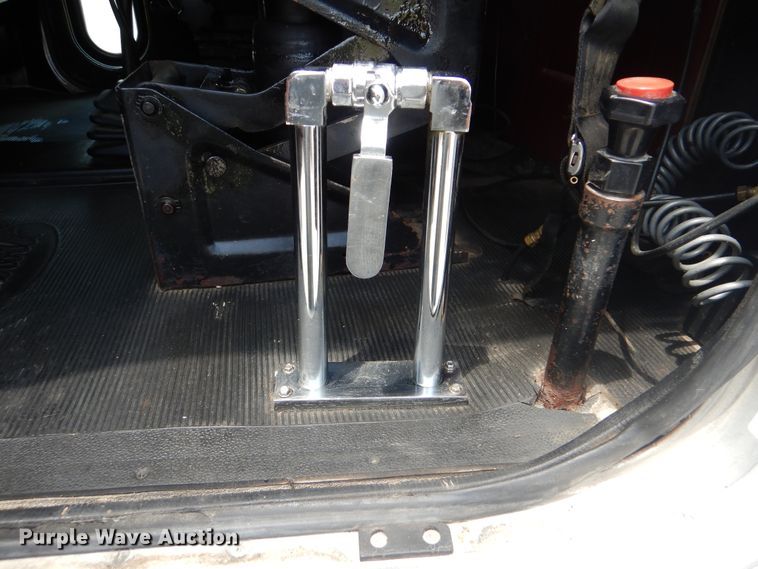 image for item GM9095 1993 Peterbilt 379  semi truck