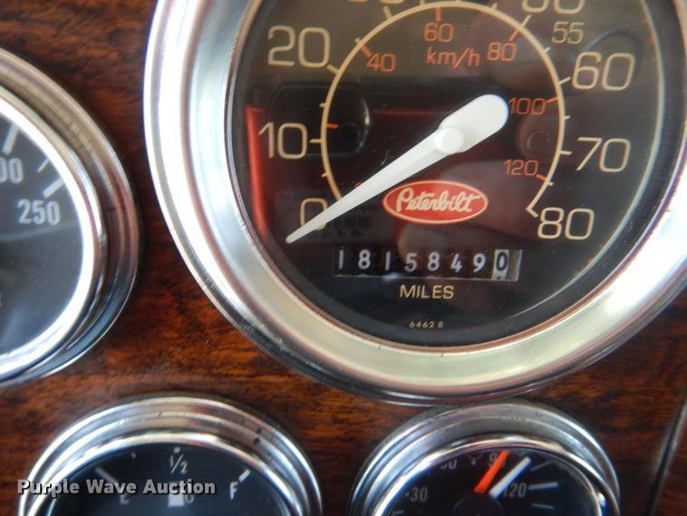 image for item GM9095 1993 Peterbilt 379  semi truck