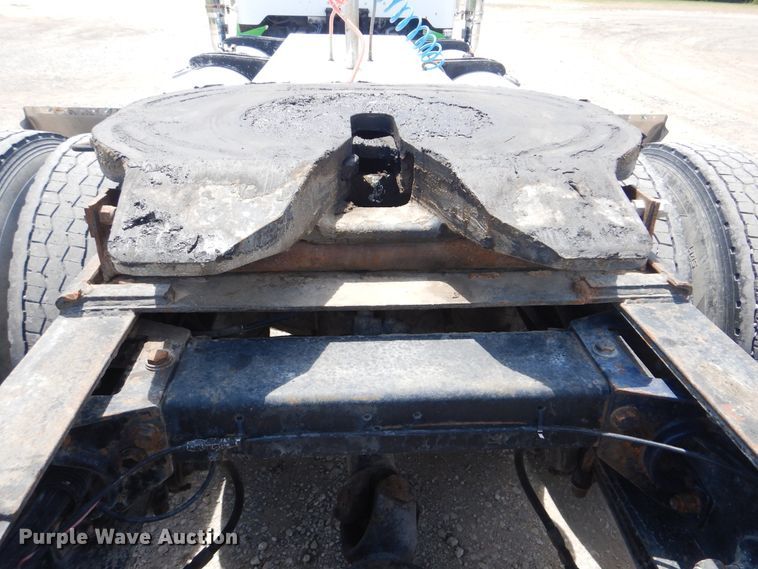 image for item GM9095 1993 Peterbilt 379  semi truck