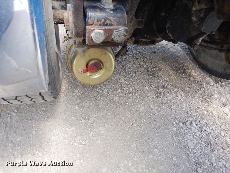 image for item GM9095 1993 Peterbilt 379  semi truck