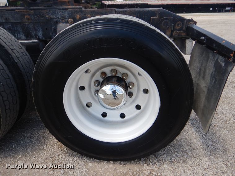 image for item GM9095 1993 Peterbilt 379  semi truck