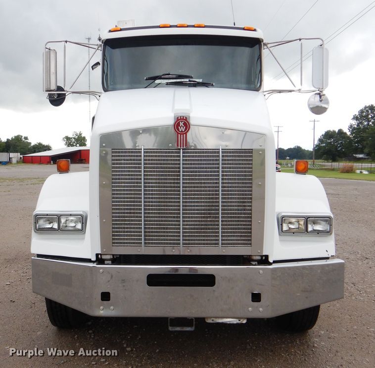 image for item GM9100 2006 Kenworth T800  semi truck