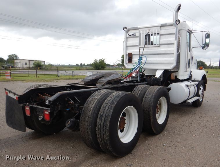 image for item GM9100 2006 Kenworth T800  semi truck