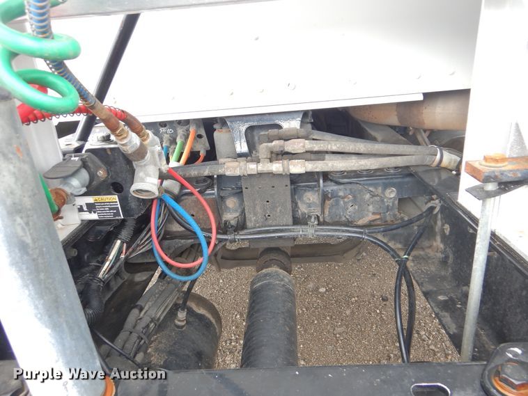 image for item GM9100 2006 Kenworth T800  semi truck