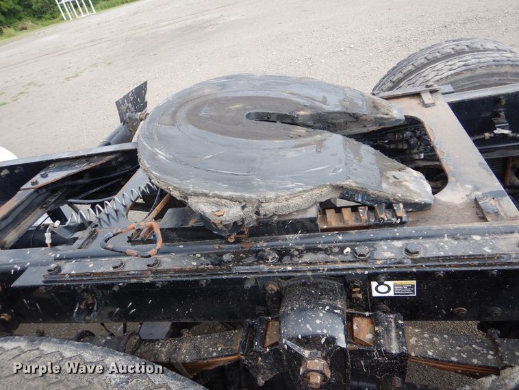 image for item GM9100 2006 Kenworth T800  semi truck