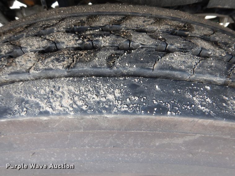 image for item GM9100 2006 Kenworth T800  semi truck