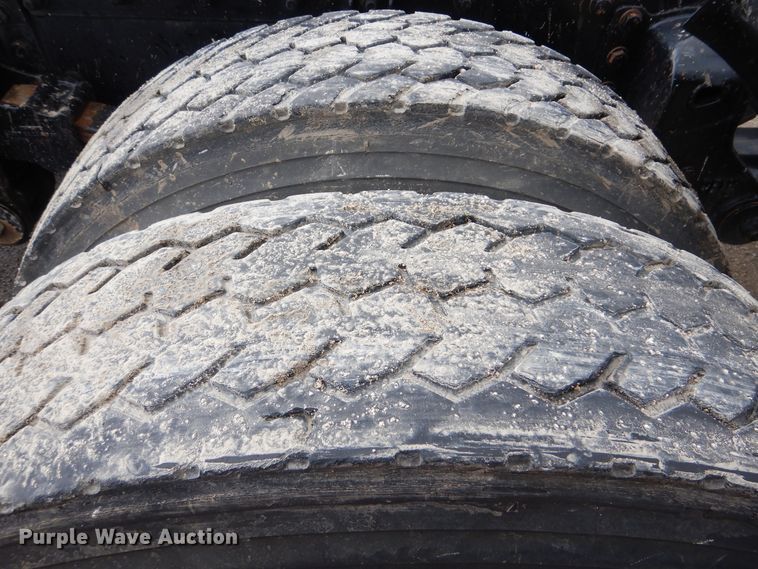 image for item GM9100 2006 Kenworth T800  semi truck