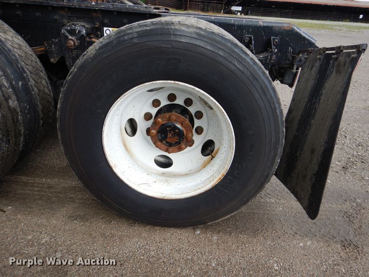 image for item GM9100 2006 Kenworth T800  semi truck