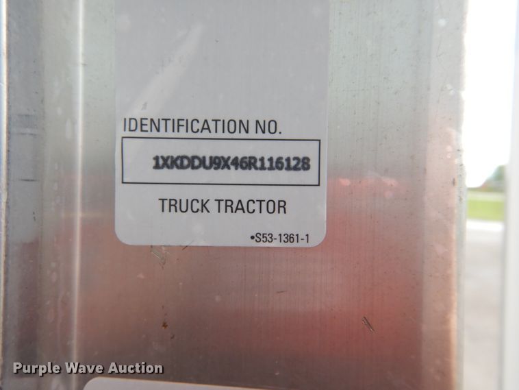 image for item GM9100 2006 Kenworth T800  semi truck