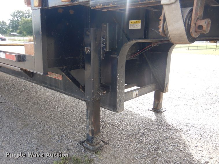 image for item GM9101 2012 Fontaine HCVSD22TAF flatbed trailer