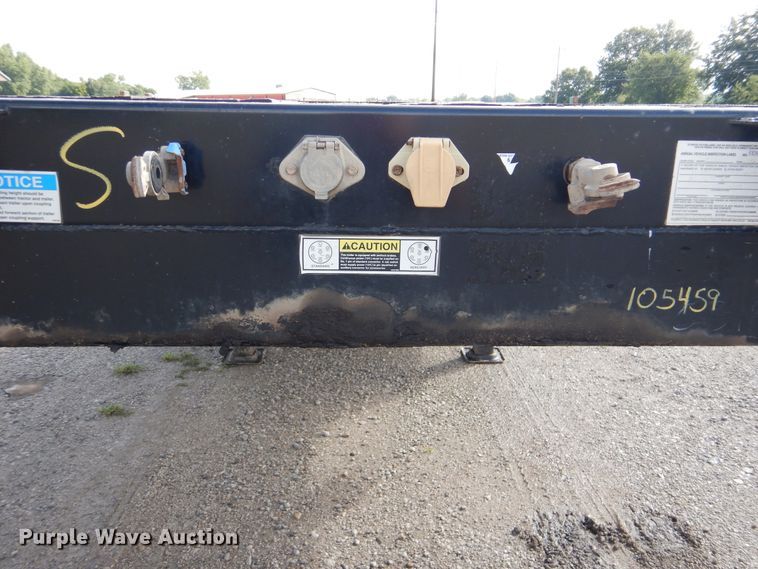 image for item GM9101 2012 Fontaine HCVSD22TAF flatbed trailer