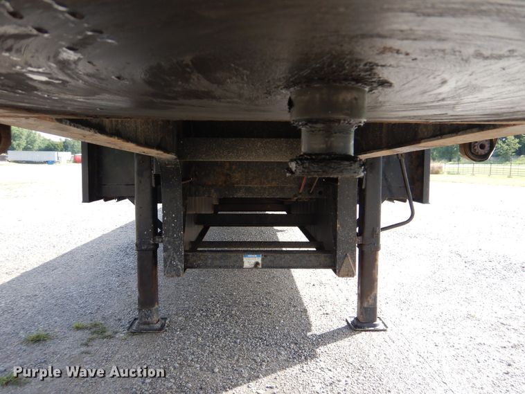 image for item GM9101 2012 Fontaine HCVSD22TAF flatbed trailer