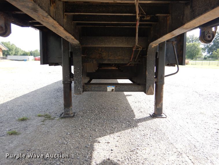 image for item GM9101 2012 Fontaine HCVSD22TAF flatbed trailer