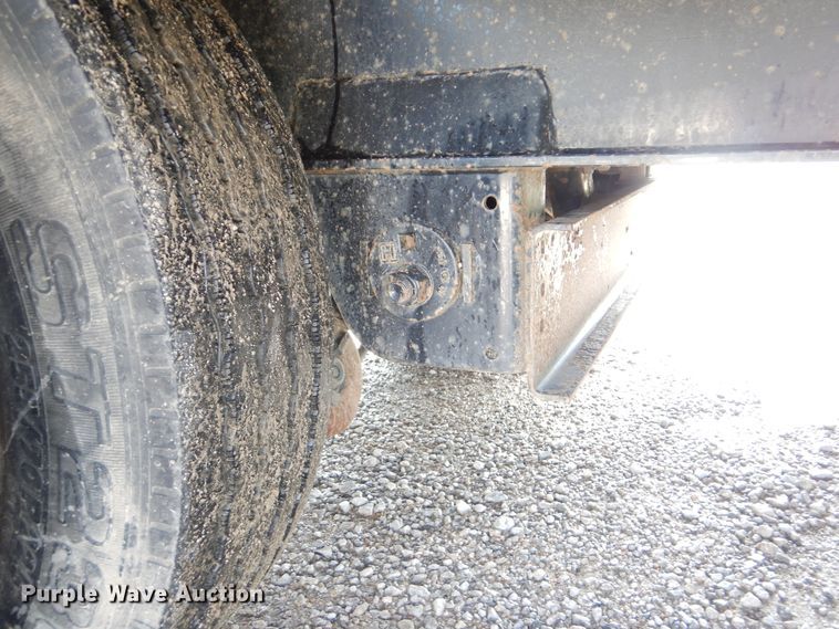 image for item GM9101 2012 Fontaine HCVSD22TAF flatbed trailer