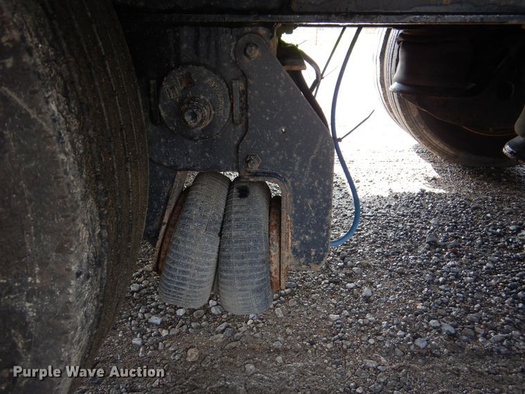 image for item GM9101 2012 Fontaine HCVSD22TAF flatbed trailer