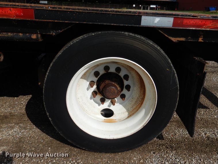 image for item GM9101 2012 Fontaine HCVSD22TAF flatbed trailer