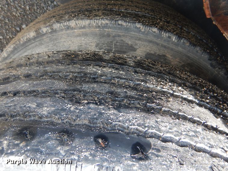 image for item GM9101 2012 Fontaine HCVSD22TAF flatbed trailer