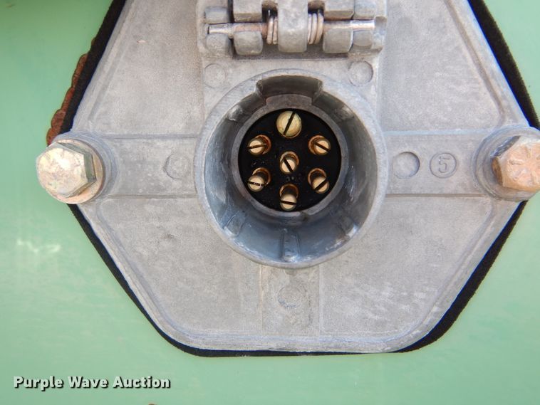 image for item GM9105 1984 International Trailers PFSD25T235T equipment trailer