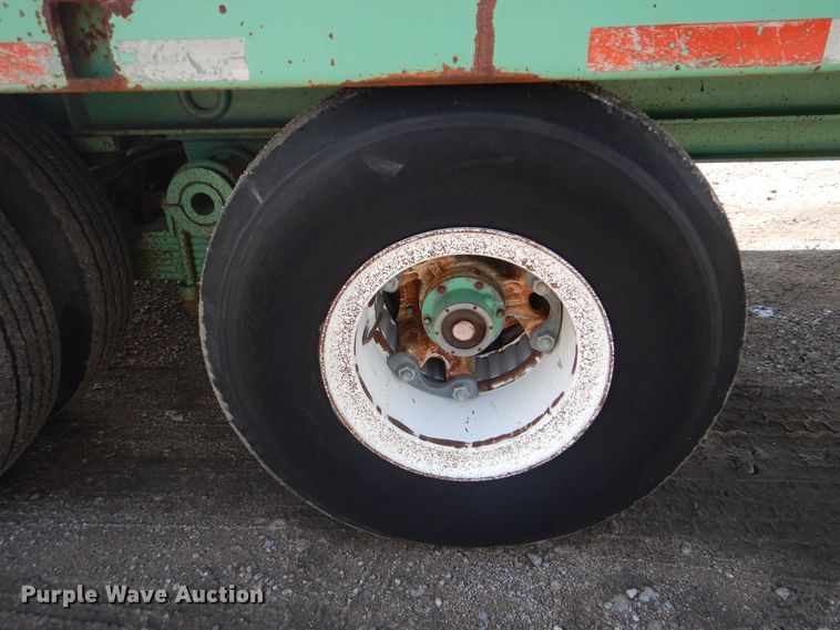 image for item GM9105 1984 International Trailers PFSD25T235T equipment trailer