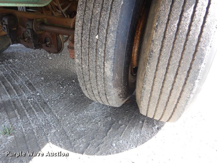 image for item GM9105 1984 International Trailers PFSD25T235T equipment trailer