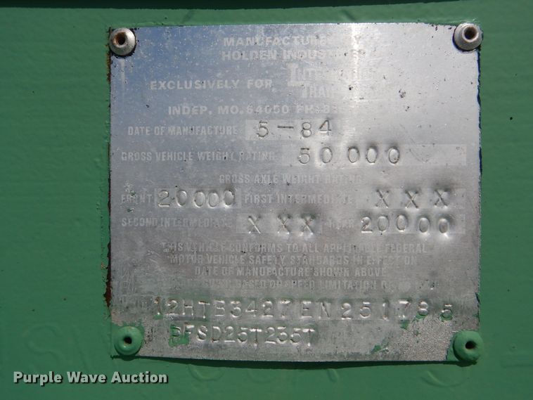 image for item GM9105 1984 International Trailers PFSD25T235T equipment trailer