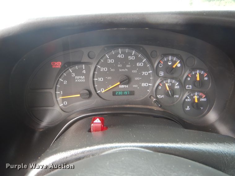 image for item GM9106 2004 GMC C7500  Crew Cab flat dump bed truck