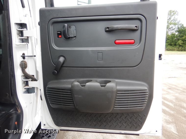 image for item GM9106 2004 GMC C7500  Crew Cab flat dump bed truck