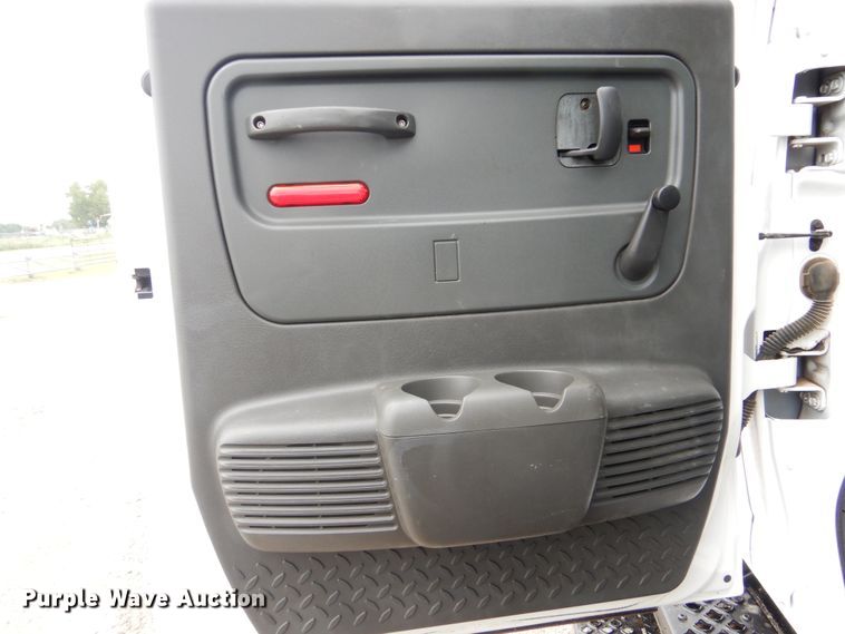 image for item GM9106 2004 GMC C7500  Crew Cab flat dump bed truck