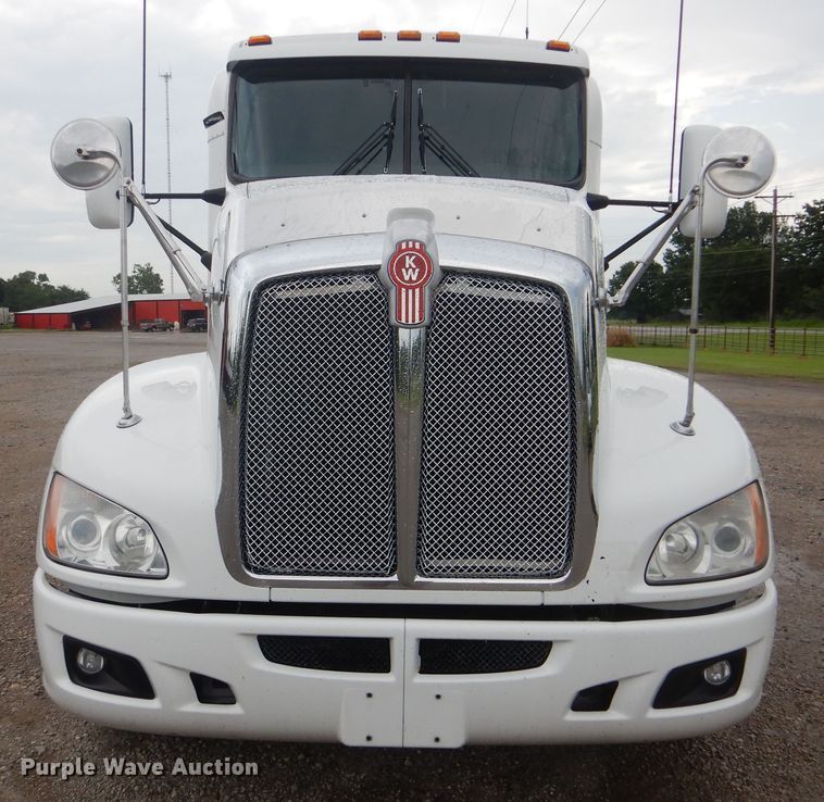 image for item GM9113 2012 Kenworth T660  semi truck