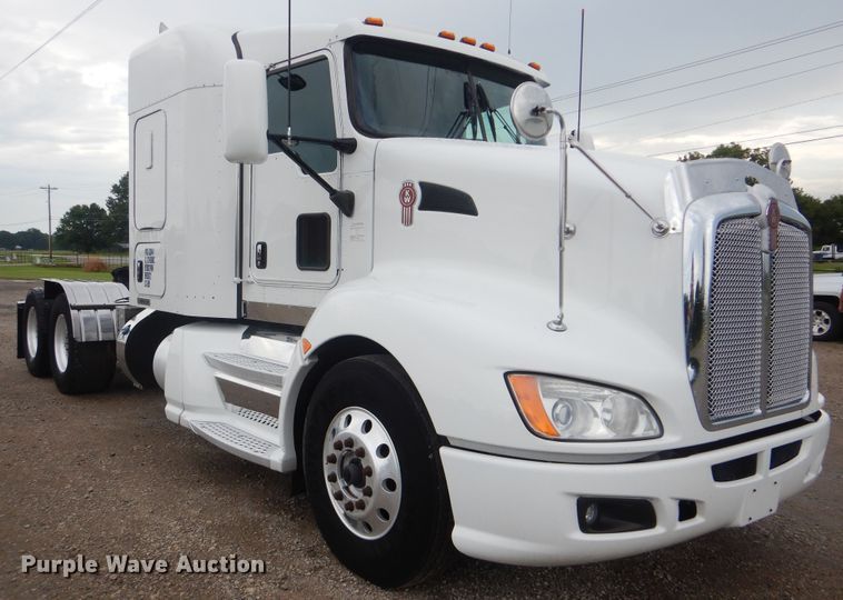 image for item GM9113 2012 Kenworth T660  semi truck