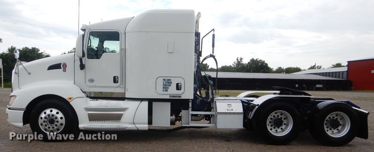 image for item GM9113 2012 Kenworth T660  semi truck