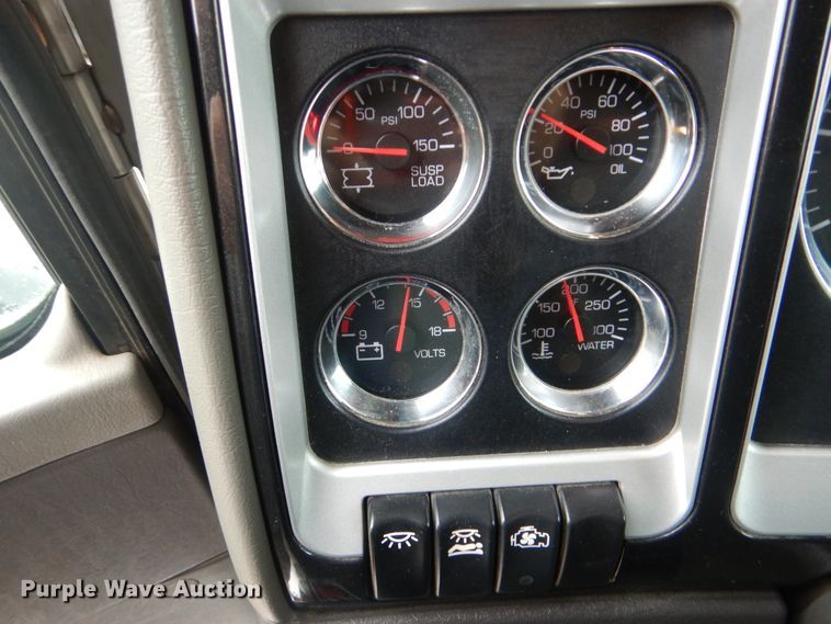 image for item GM9113 2012 Kenworth T660  semi truck