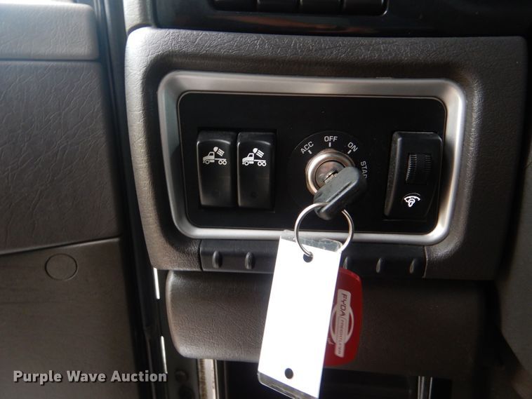 image for item GM9113 2012 Kenworth T660  semi truck