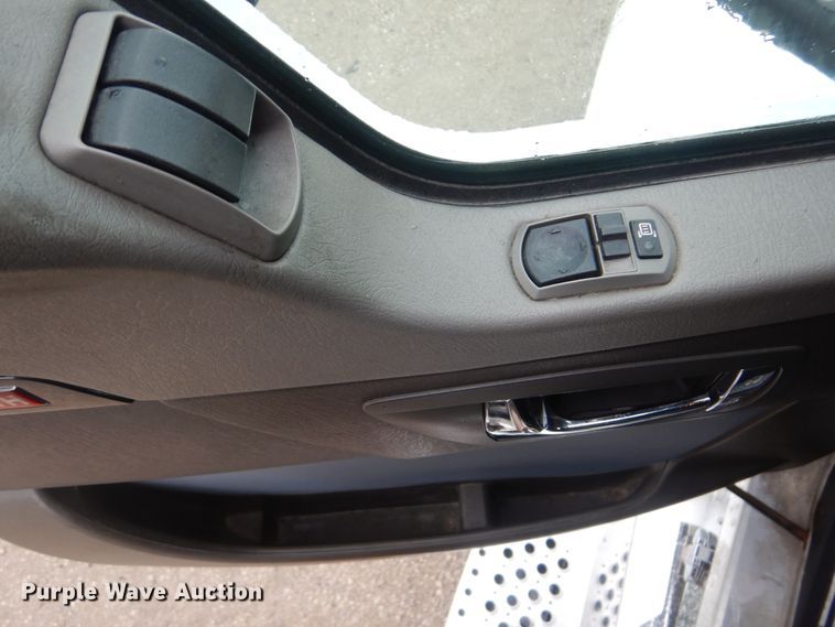 image for item GM9113 2012 Kenworth T660  semi truck