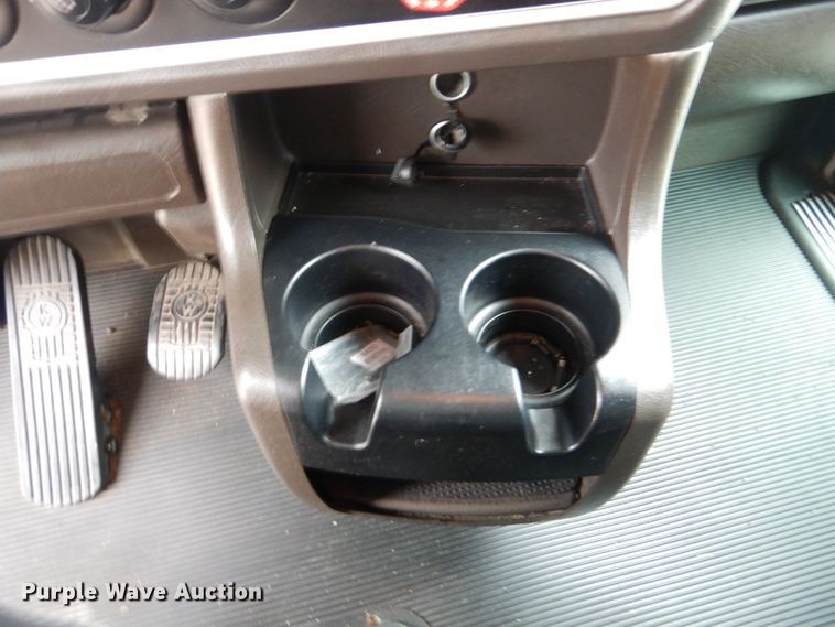 image for item GM9113 2012 Kenworth T660  semi truck