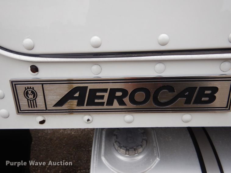 image for item GM9113 2012 Kenworth T660  semi truck