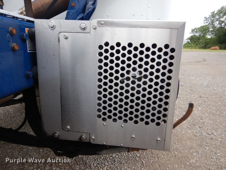 image for item GM9113 2012 Kenworth T660  semi truck