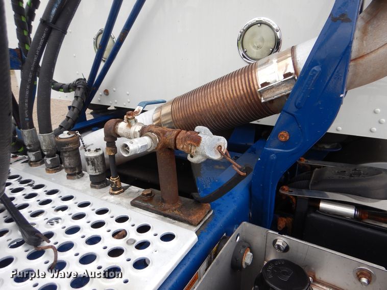 image for item GM9113 2012 Kenworth T660  semi truck